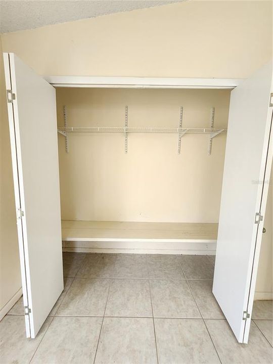 For Sale: $244,900 (2 beds, 2 baths, 950 Square Feet)