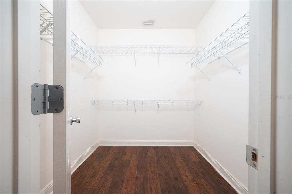 For Sale: $339,000 (3 beds, 2 baths, 1684 Square Feet)