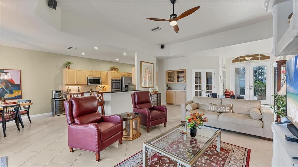 待售: $548,750 (3 贝兹, 2 浴室, 2013 平方英尺)