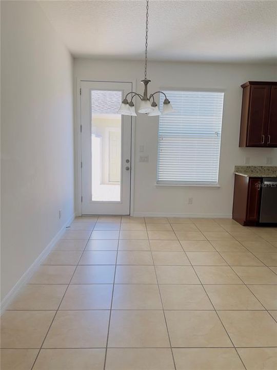 На продажу: $385,000 (3 спален, 2 ванн, 1600 Квадратных фут)