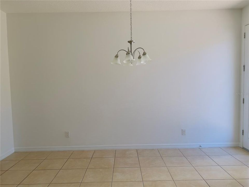 На продажу: $385,000 (3 спален, 2 ванн, 1600 Квадратных фут)