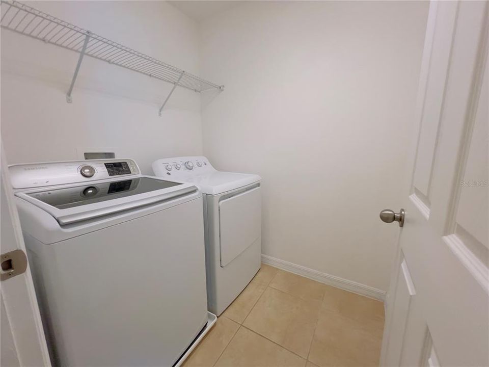 На продажу: $385,000 (3 спален, 2 ванн, 1600 Квадратных фут)