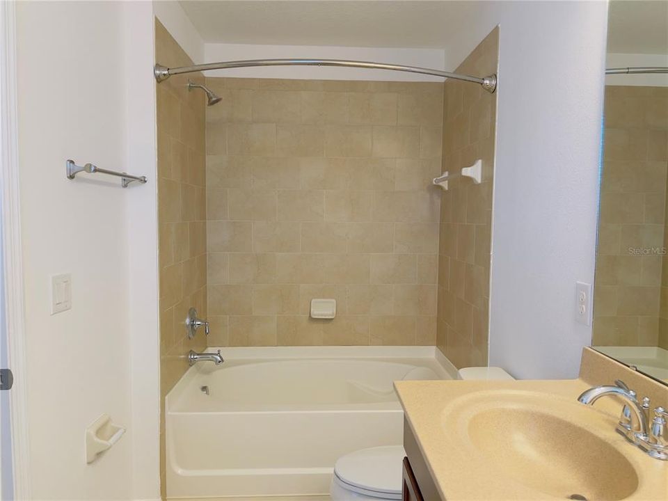 На продажу: $385,000 (3 спален, 2 ванн, 1600 Квадратных фут)