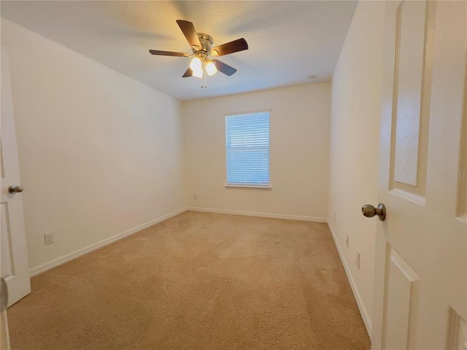 На продажу: $385,000 (3 спален, 2 ванн, 1600 Квадратных фут)