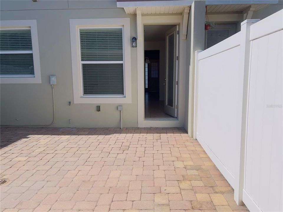 На продажу: $385,000 (3 спален, 2 ванн, 1600 Квадратных фут)