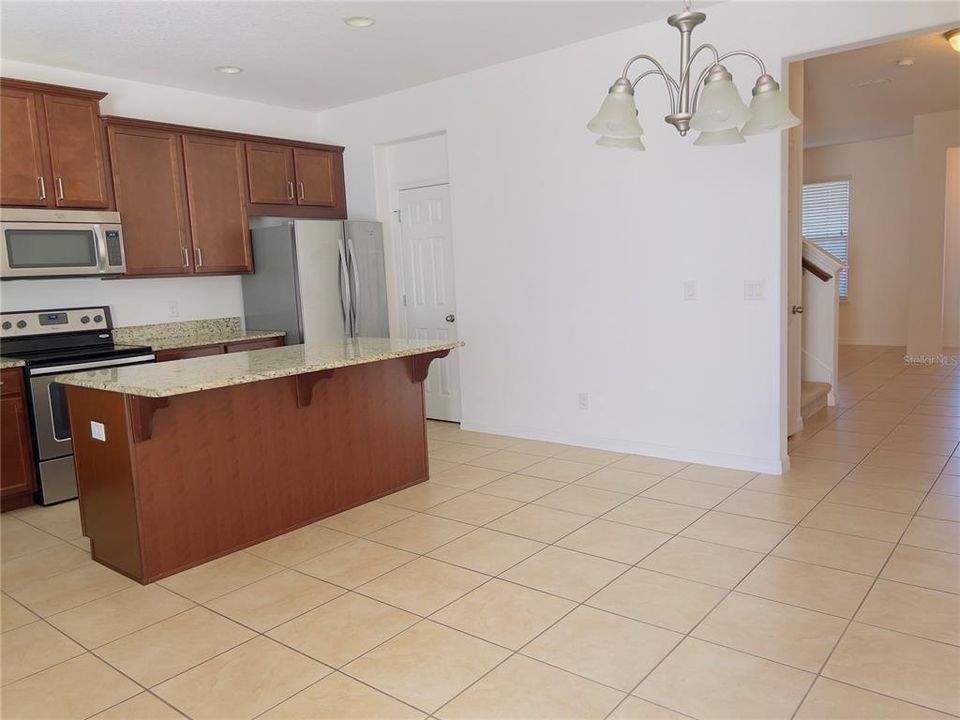 На продажу: $385,000 (3 спален, 2 ванн, 1600 Квадратных фут)