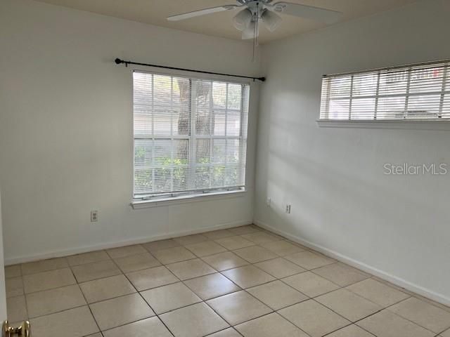 В аренду: $1,600 (2 спален, 2 ванн, 996 Квадратных фут)