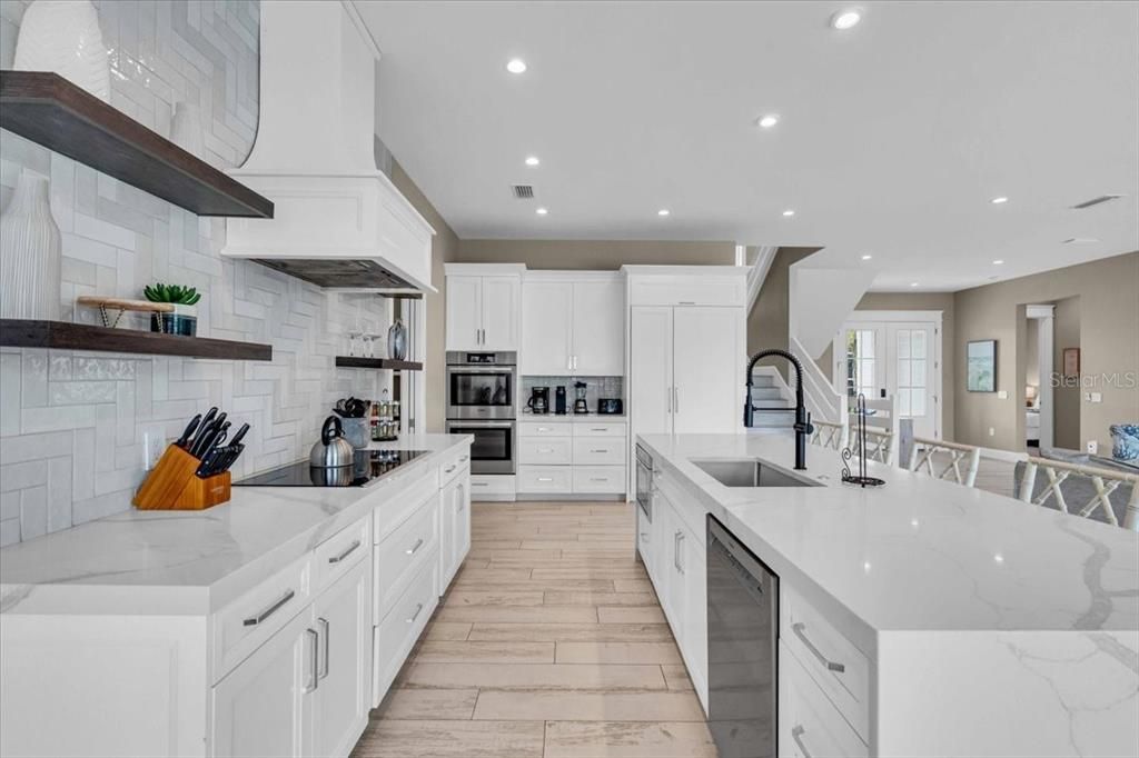 En Venta: $5,500,000 (9 camas, 8 baños, 4149 Pies cuadrados)