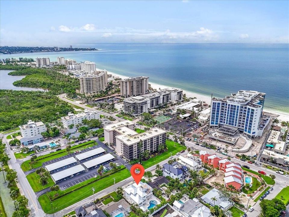 En Venta: $5,500,000 (9 camas, 8 baños, 4149 Pies cuadrados)