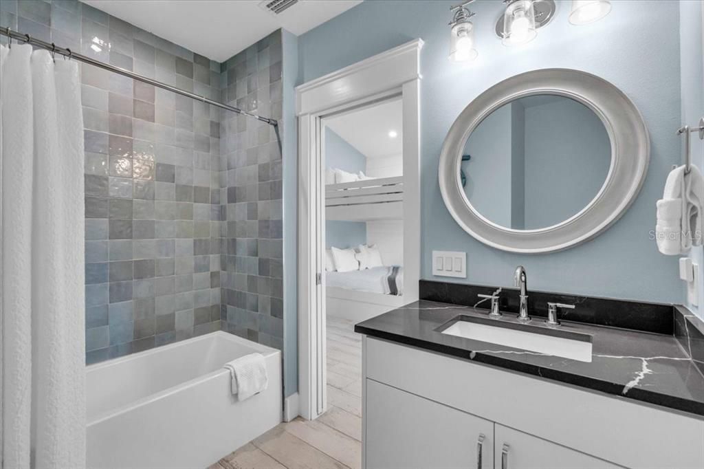 En Venta: $5,500,000 (9 camas, 8 baños, 4149 Pies cuadrados)