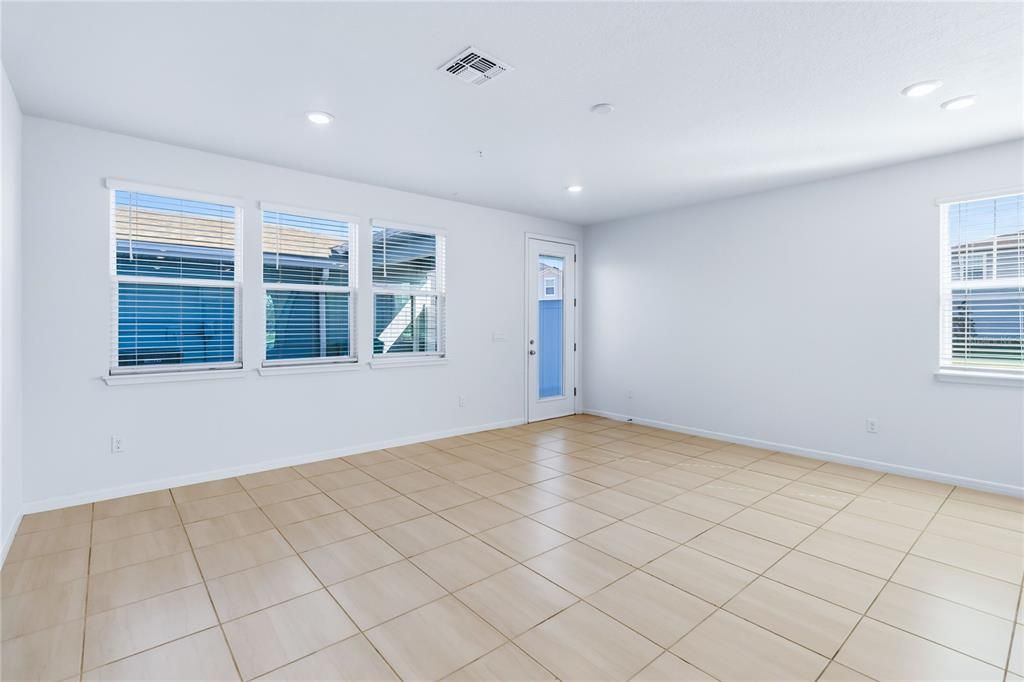 待售: $484,900 (4 贝兹, 3 浴室, 1809 平方英尺)