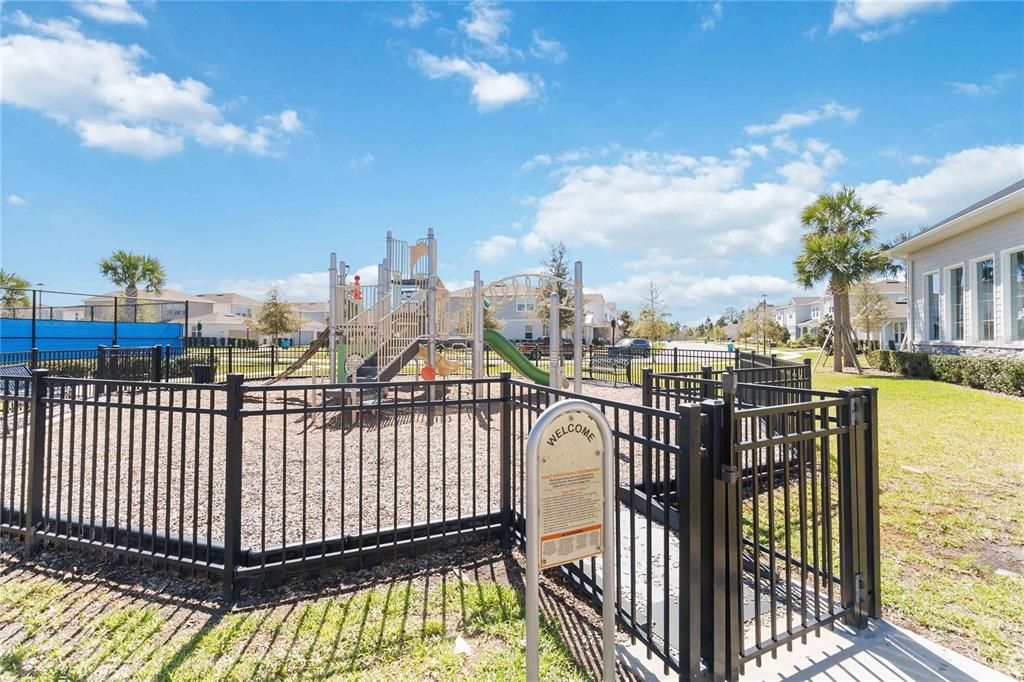 En Venta: $484,900 (4 camas, 3 baños, 1809 Pies cuadrados)