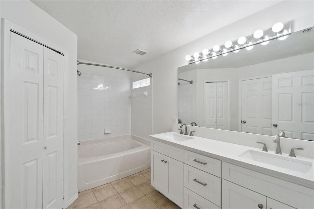 For Rent: $1,950 (3 beds, 2 baths, 1679 Square Feet)