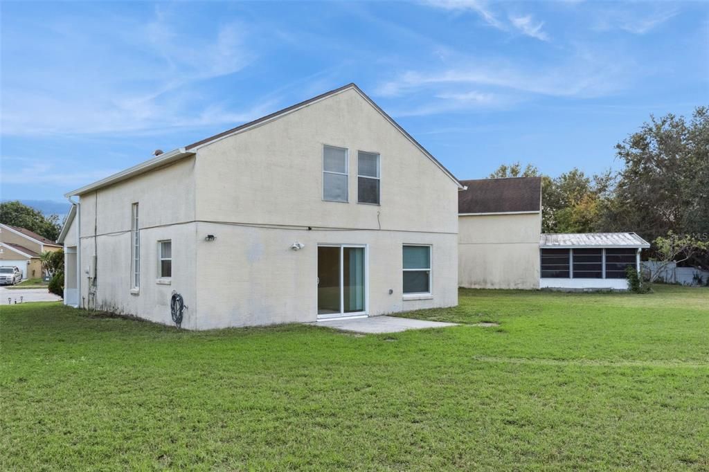 For Rent: $1,950 (3 beds, 2 baths, 1679 Square Feet)