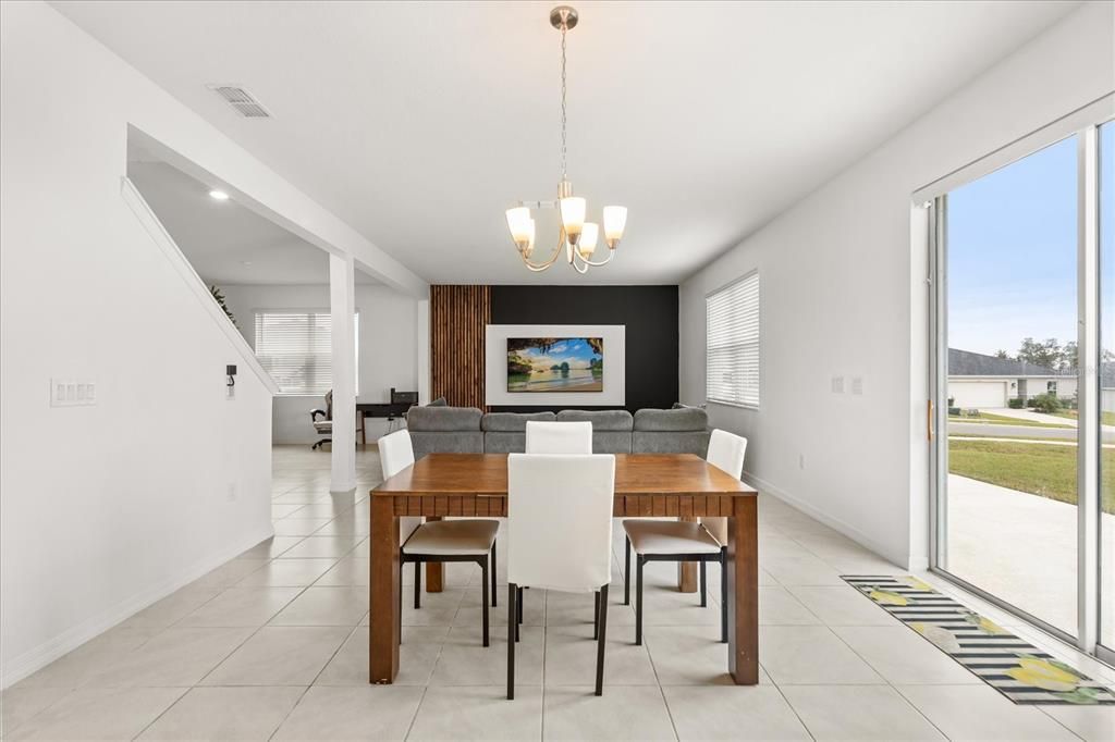 For Sale: $459,000 (5 beds, 2 baths, 3016 Square Feet)