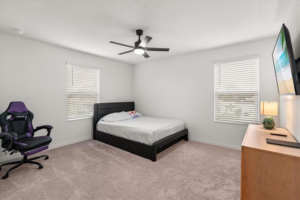 For Sale: $459,000 (5 beds, 2 baths, 3016 Square Feet)