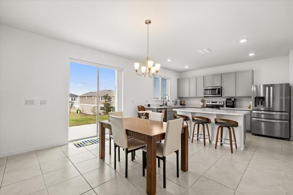 For Sale: $459,000 (5 beds, 2 baths, 3016 Square Feet)