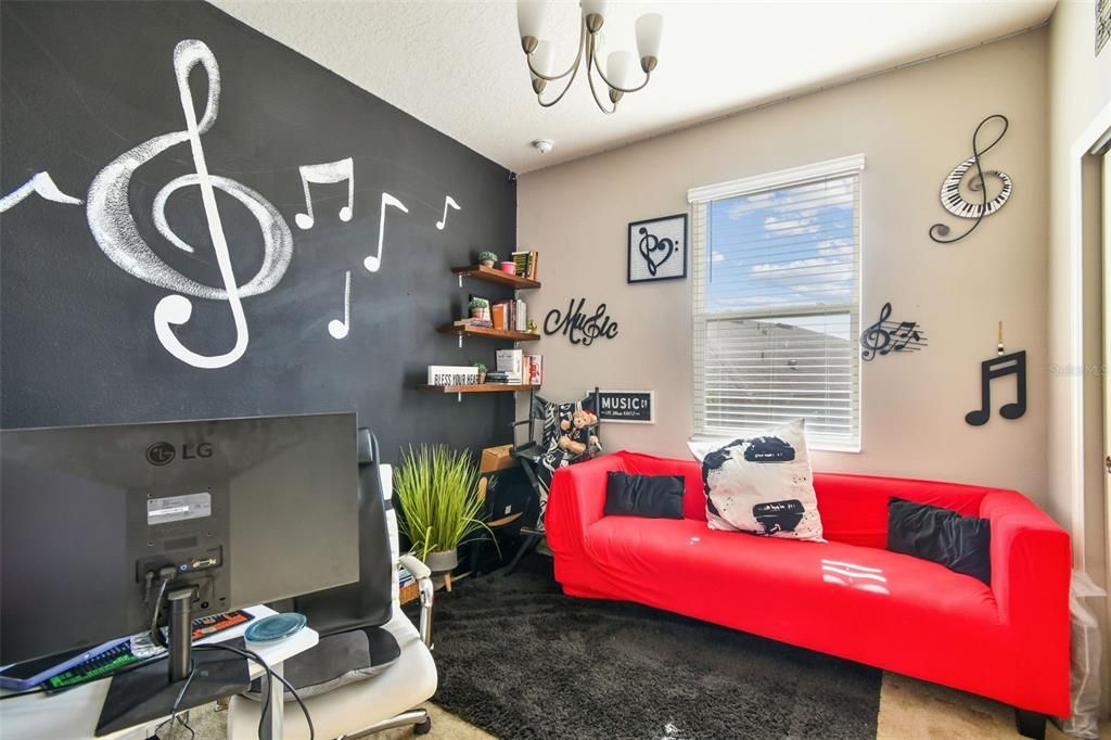 For Sale: $399,990 (4 beds, 2 baths, 2334 Square Feet)