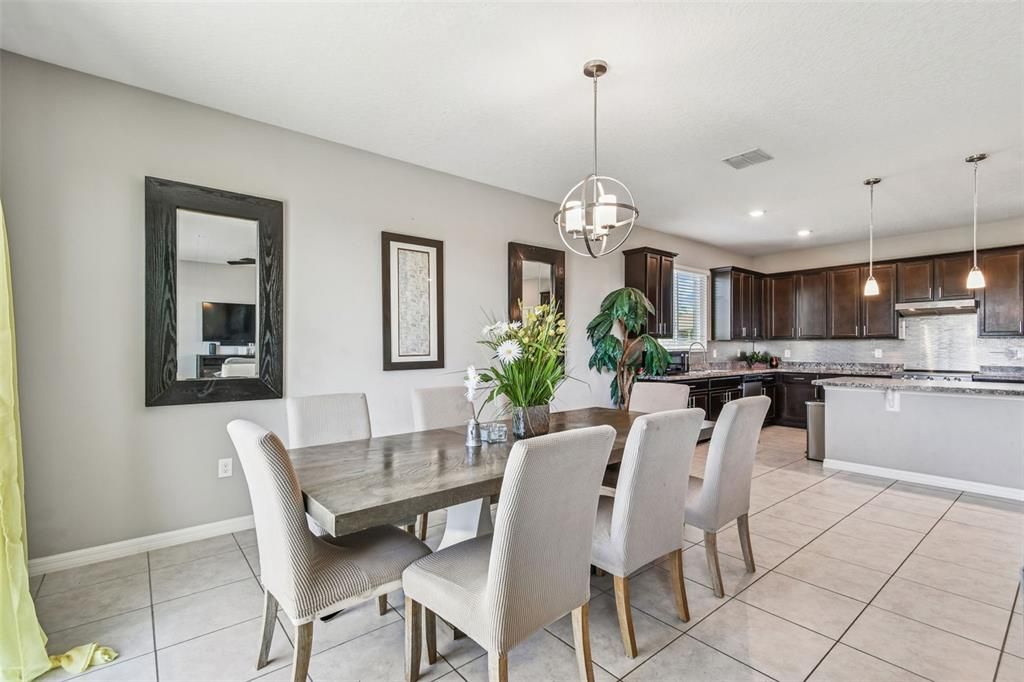 For Sale: $399,990 (4 beds, 2 baths, 2334 Square Feet)