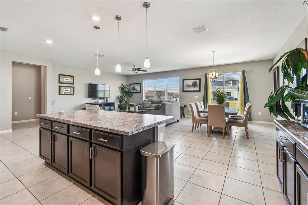 For Sale: $399,990 (4 beds, 2 baths, 2334 Square Feet)