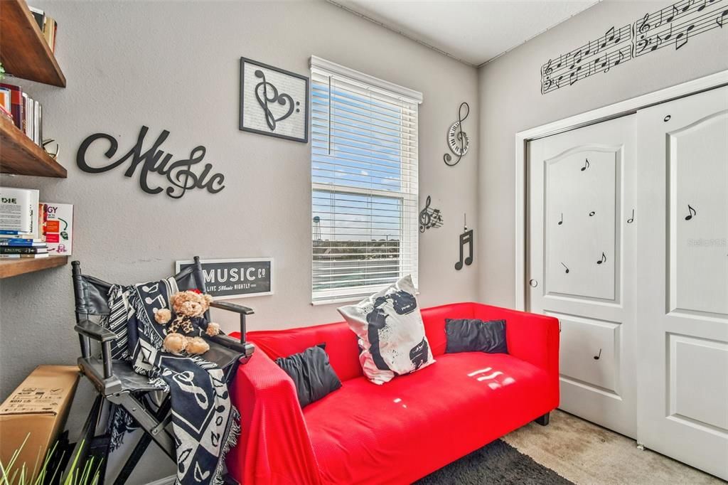 For Sale: $399,990 (4 beds, 2 baths, 2334 Square Feet)