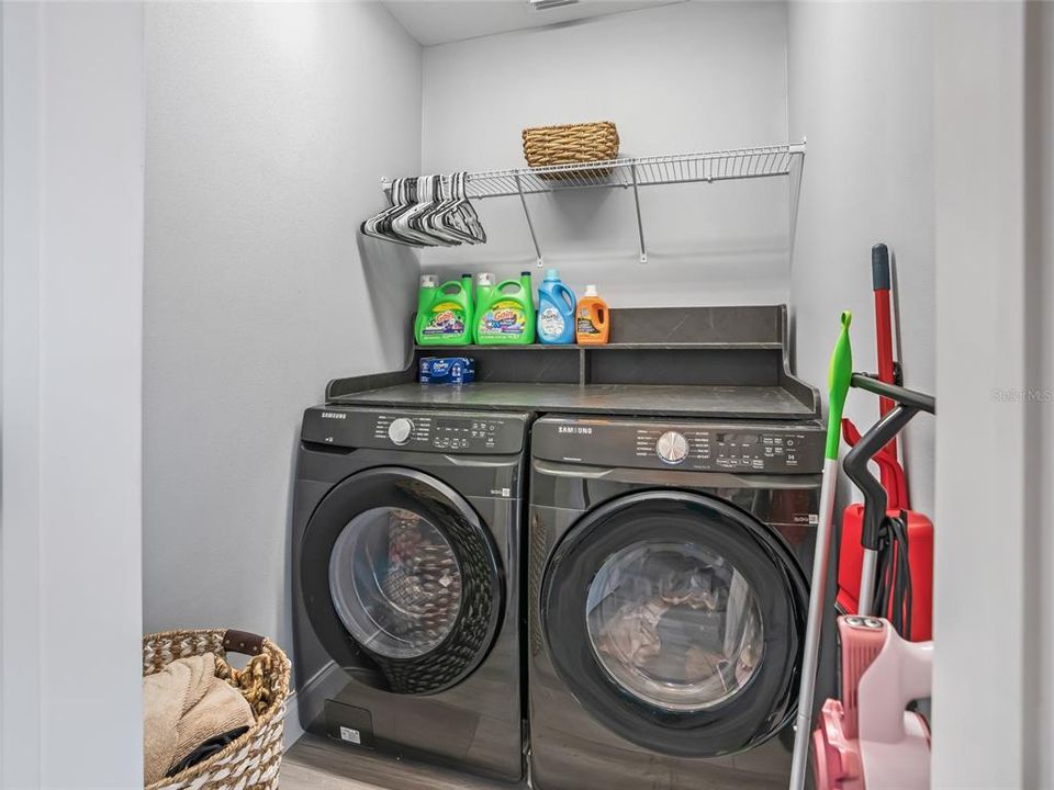 待售: $1,800,000 (5 贝兹, 3 浴室, 3174 平方英尺)