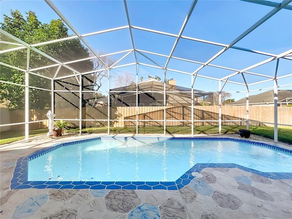 待售: $585,000 (4 贝兹, 2 浴室, 2057 平方英尺)