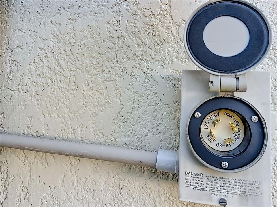 待售: $585,000 (4 贝兹, 2 浴室, 2057 平方英尺)