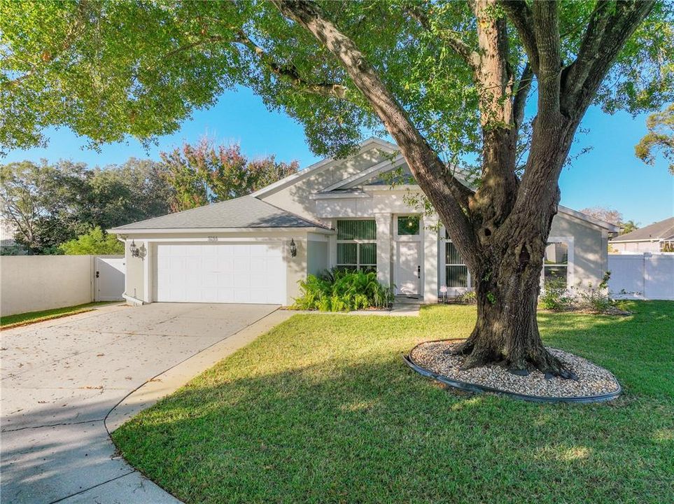 待售: $585,000 (4 贝兹, 2 浴室, 2057 平方英尺)