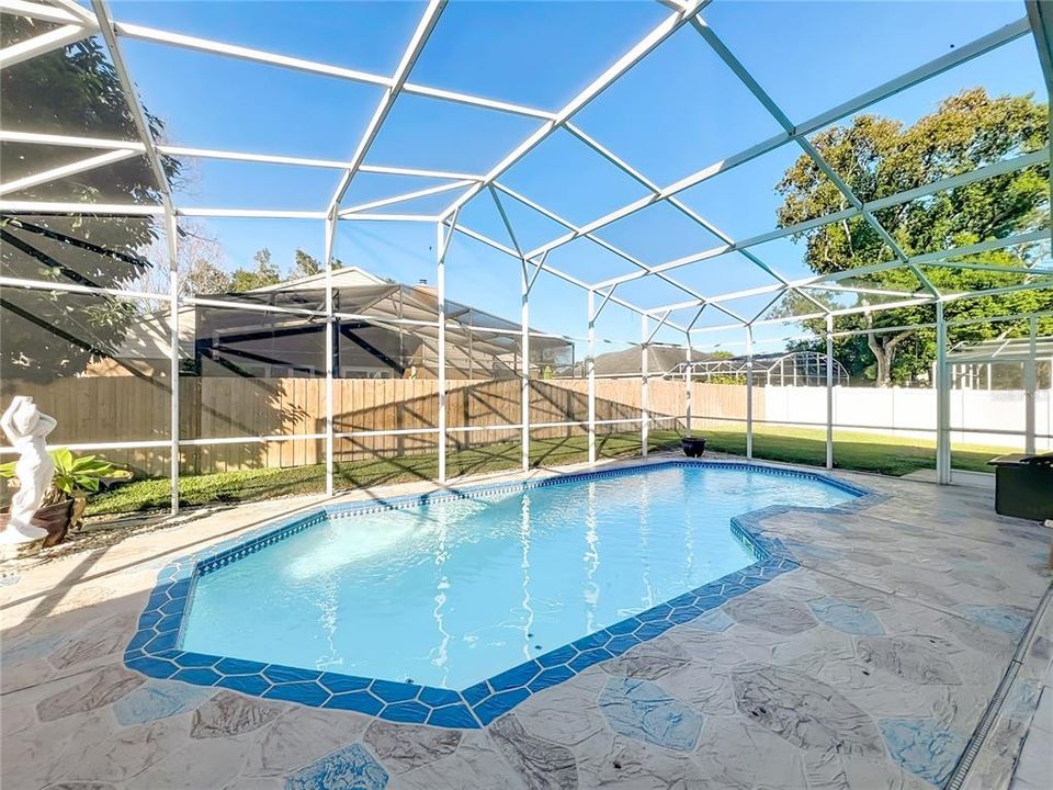 待售: $585,000 (4 贝兹, 2 浴室, 2057 平方英尺)