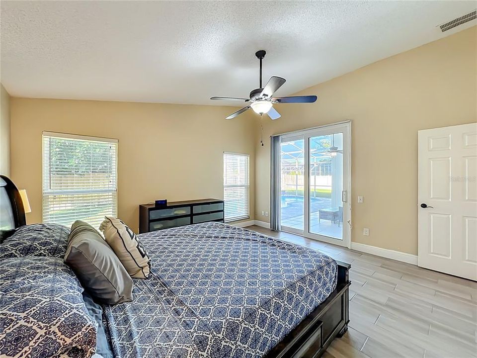 待售: $585,000 (4 贝兹, 2 浴室, 2057 平方英尺)