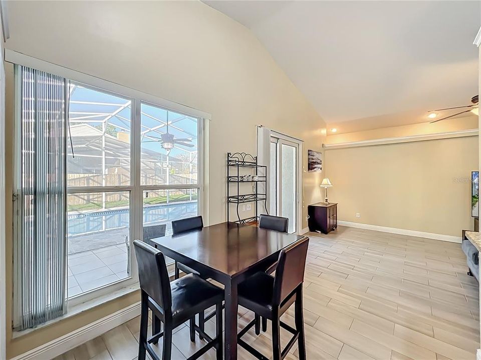 待售: $585,000 (4 贝兹, 2 浴室, 2057 平方英尺)