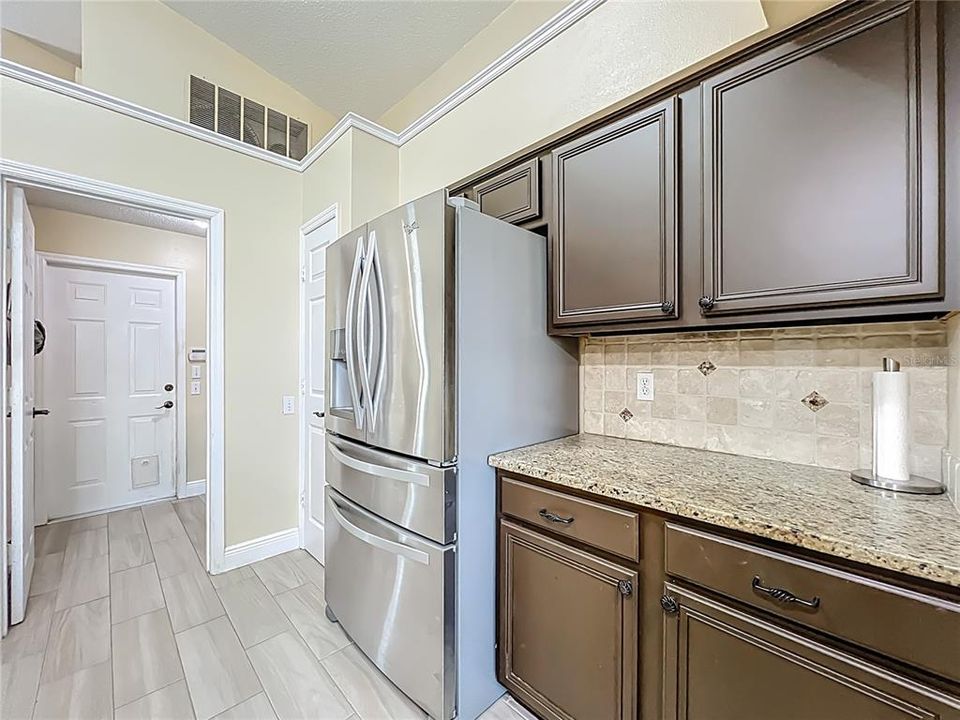 待售: $585,000 (4 贝兹, 2 浴室, 2057 平方英尺)