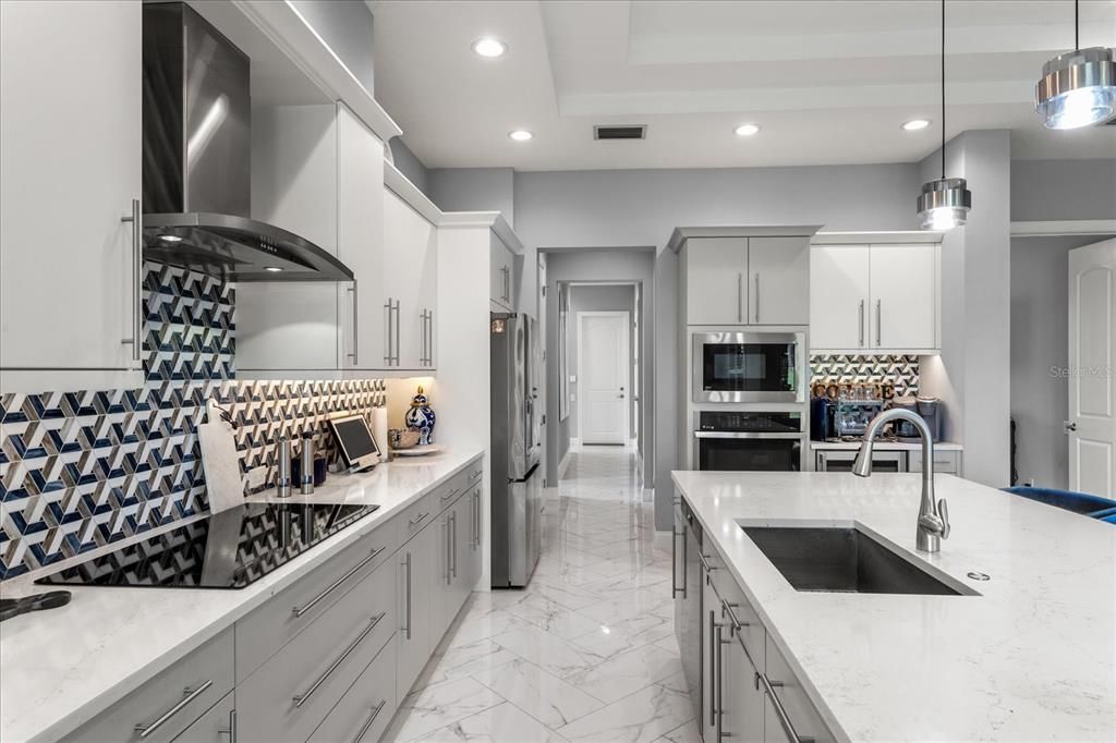 На продажу: $840,000 (4 спален, 3 ванн, 2701 Квадратных фут)