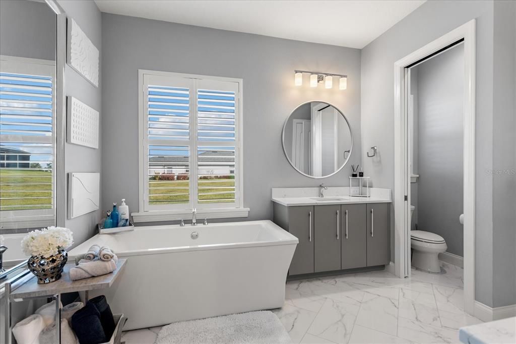 На продажу: $840,000 (4 спален, 3 ванн, 2701 Квадратных фут)