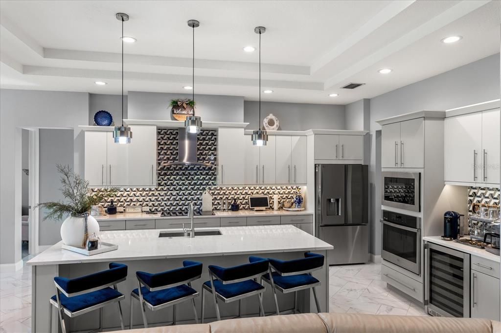 На продажу: $840,000 (4 спален, 3 ванн, 2701 Квадратных фут)