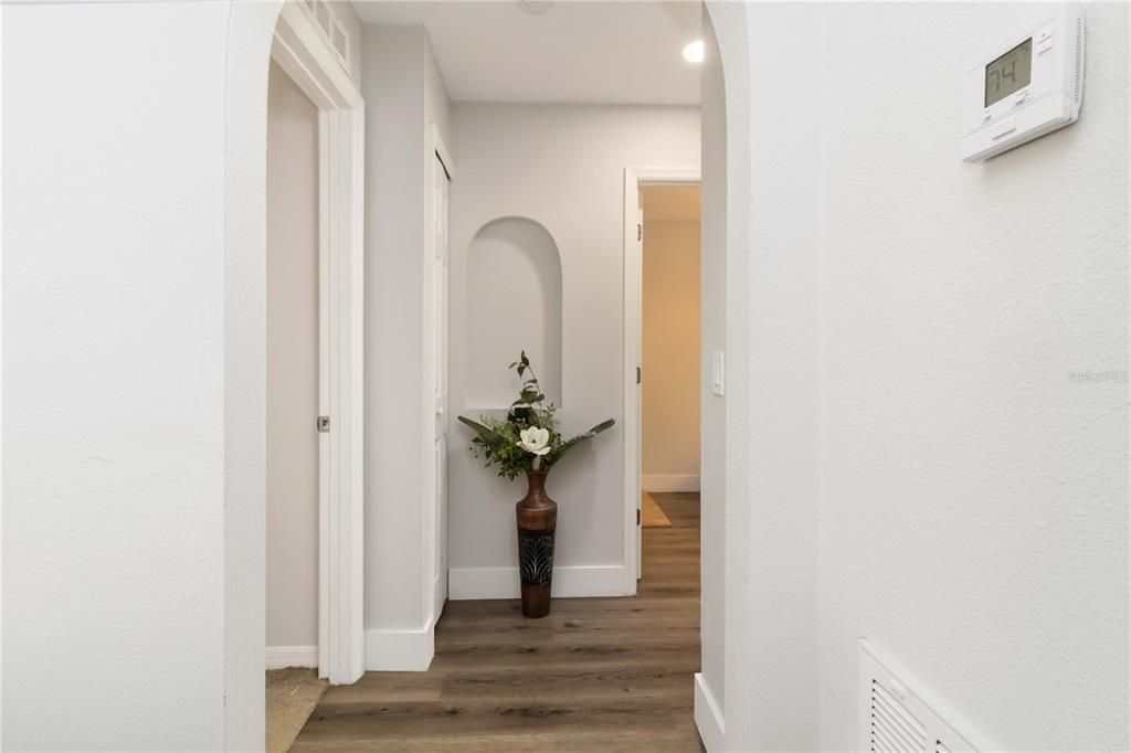 For Sale: $299,900 (3 beds, 2 baths, 1303 Square Feet)