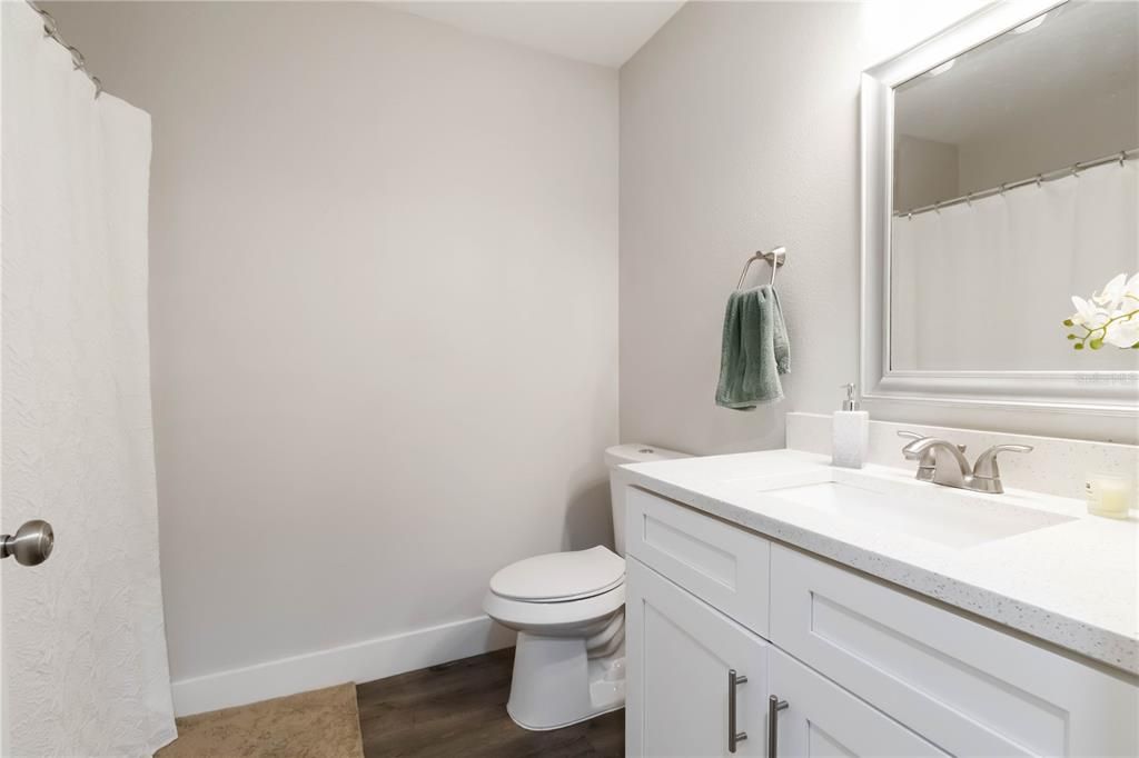 For Sale: $299,900 (3 beds, 2 baths, 1303 Square Feet)