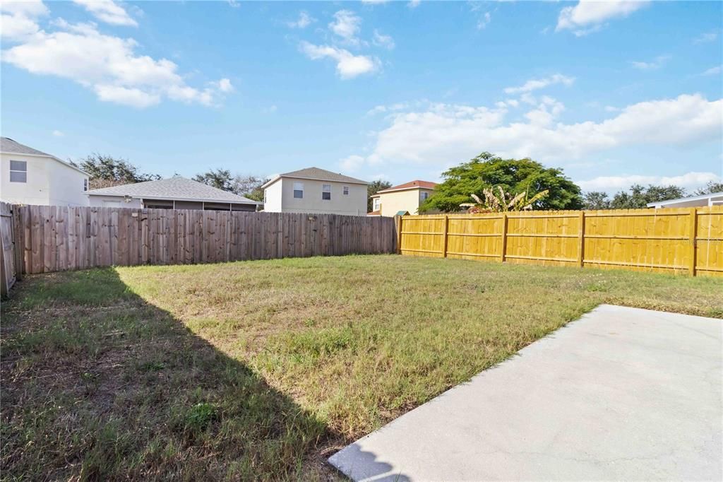 For Sale: $299,900 (3 beds, 2 baths, 1303 Square Feet)