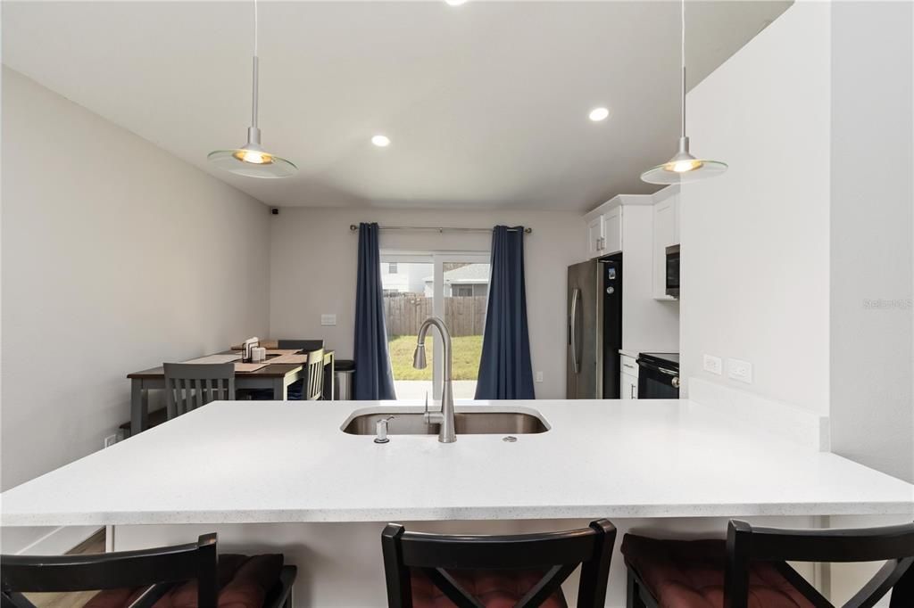 For Sale: $299,900 (3 beds, 2 baths, 1303 Square Feet)