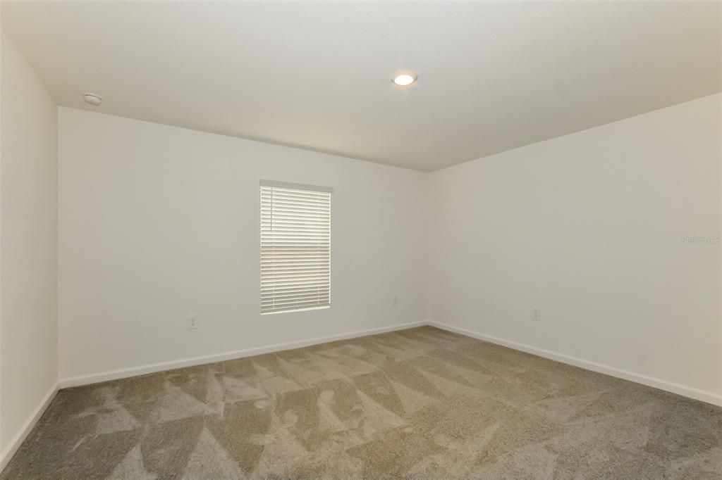 En Renta: $2,110 (4 camas, 3 baños, 2174 Pies cuadrados)