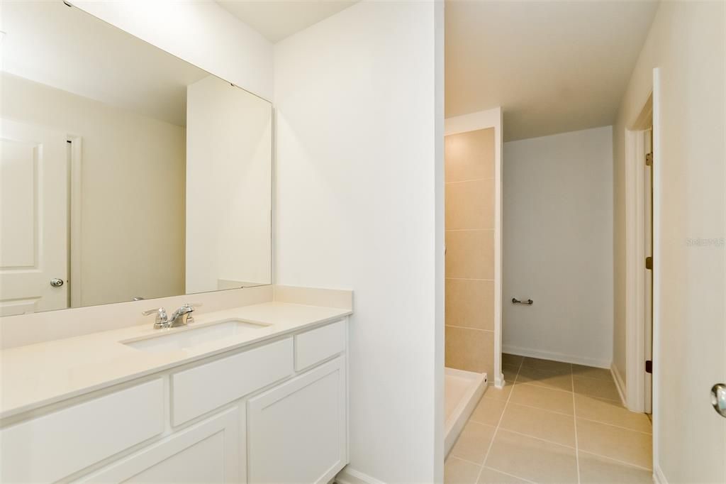 En Renta: $2,110 (4 camas, 3 baños, 2174 Pies cuadrados)