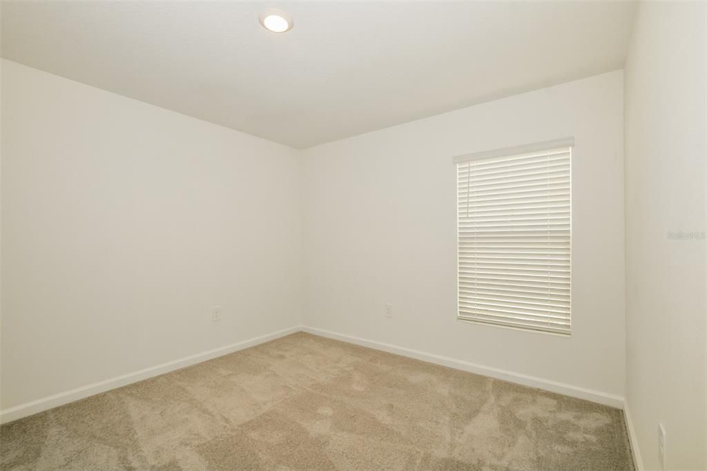 En Renta: $2,110 (4 camas, 3 baños, 2174 Pies cuadrados)