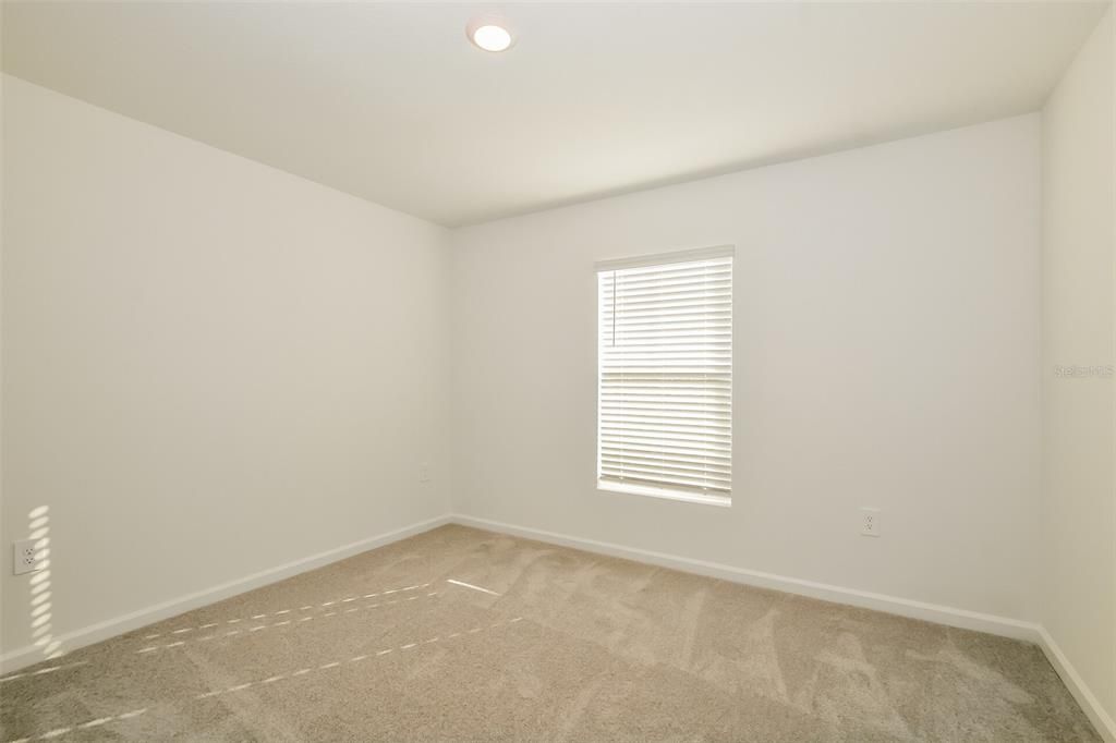 En Renta: $2,110 (4 camas, 3 baños, 2174 Pies cuadrados)