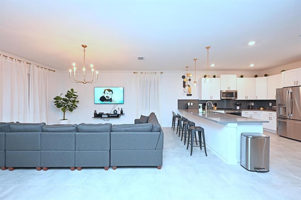 En Venta: $949,000 (8 camas, 5 baños, 4289 Pies cuadrados)