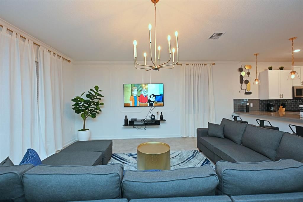 En Venta: $949,000 (8 camas, 5 baños, 4289 Pies cuadrados)