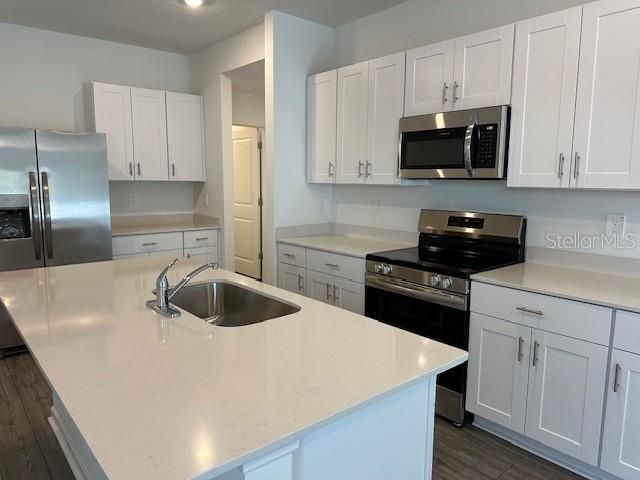 出租: $2,000 (3 贝兹, 2 浴室, 1428 平方英尺)