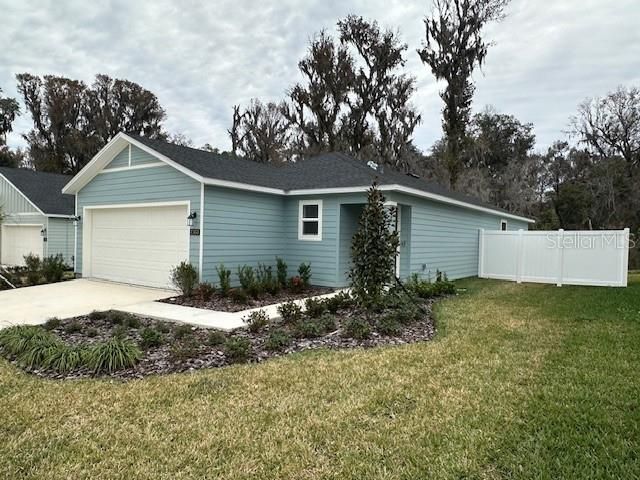 出租: $2,000 (3 贝兹, 2 浴室, 1428 平方英尺)