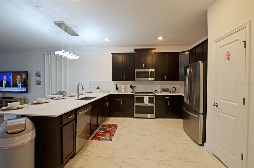 En Venta: $949,000 (8 camas, 5 baños, 4289 Pies cuadrados)