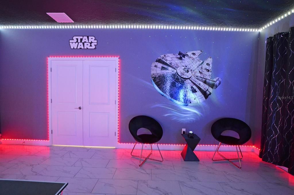 En Venta: $949,000 (8 camas, 5 baños, 4289 Pies cuadrados)